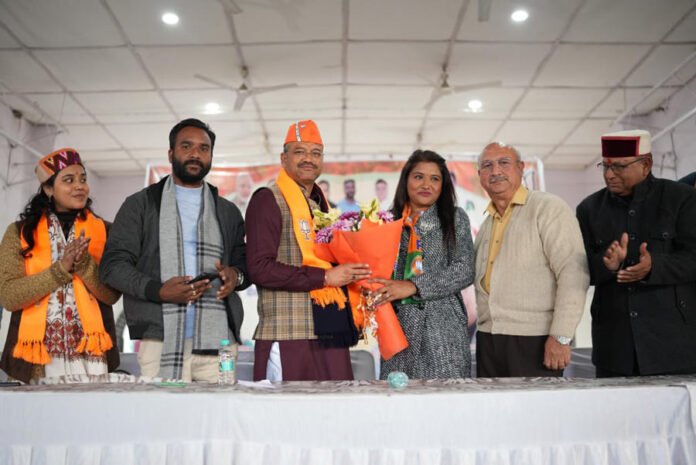 BJP-mayor-candidate-Saurabh-Thapliyal-did-extensive-public-relations-grand-public-meetings-were-organized-in-Dehradun-metropolis