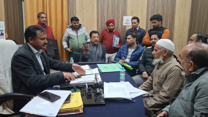 congress-leaders-warned-the-chief-municipal-commissioner-urged-him-not-to-interfere-in-the-election-process