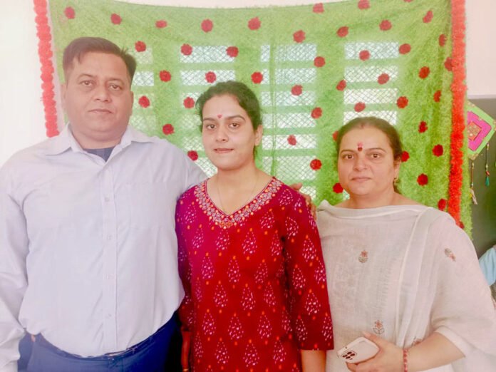 rishikesh-anjali-thapliyal-to-research-in-usa