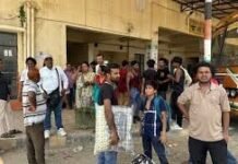 परिवहन विभाग ने बस का बिना परमिट काटा चालान बंगाल चुनाव में गोरखपुर से बस से जा रहे थे यात्री