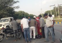 प्राथमिकी दर्ज कार की टक्कर से युवक घायल