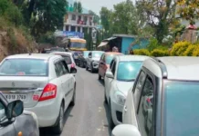 वीकेंड पर कैंची धाम में टैक्सी दोपहिया वाहनों की एंट्री बंद